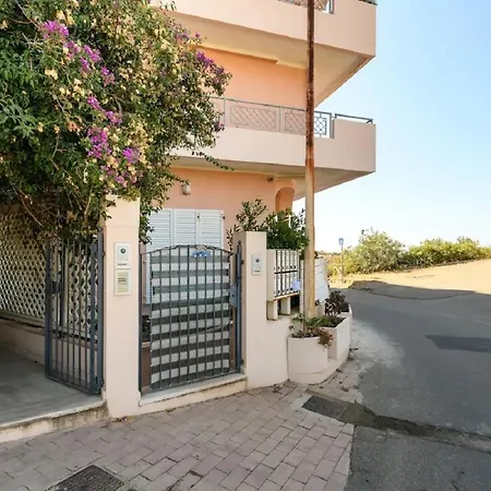 Pan Di Zucchero דירה Nebida